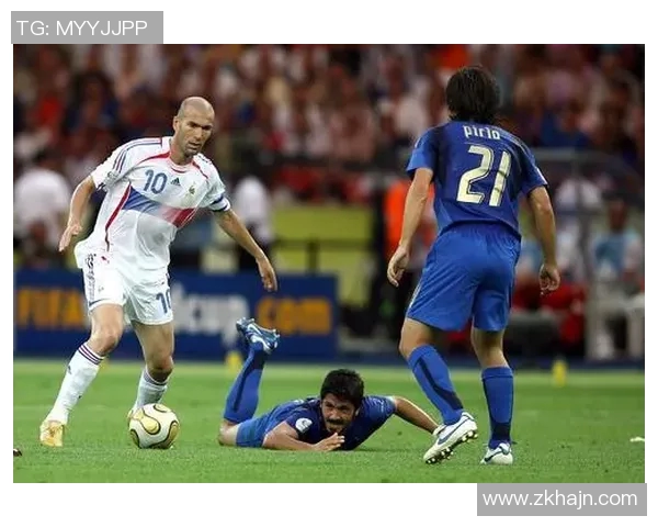 足球球星被晃倒瞬间引热议 盘点那些让对手摔倒的经典过人技巧